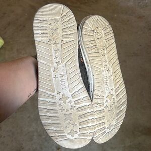 Men’s Hey Dudes size 12